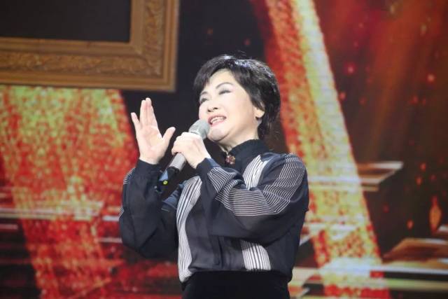 《中国文艺》向经典致敬 -李谷一专辑 上