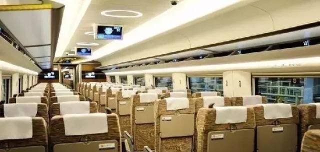 关注 | 复兴号首次停靠高密站!