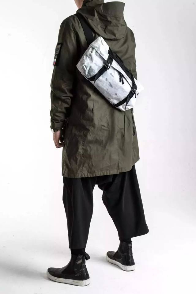 foxbat 狐蝠工业 18fw part.Ⅰ "专家模式"型录