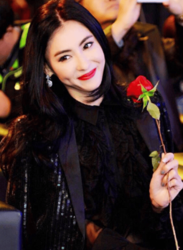 张柏芝被问愿不愿意与王菲见面,她这样回答,网