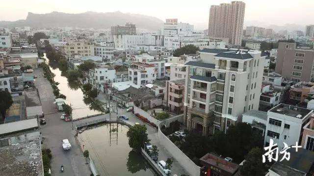 海沧霞阳村人口_海沧新阳居住区照片(2)