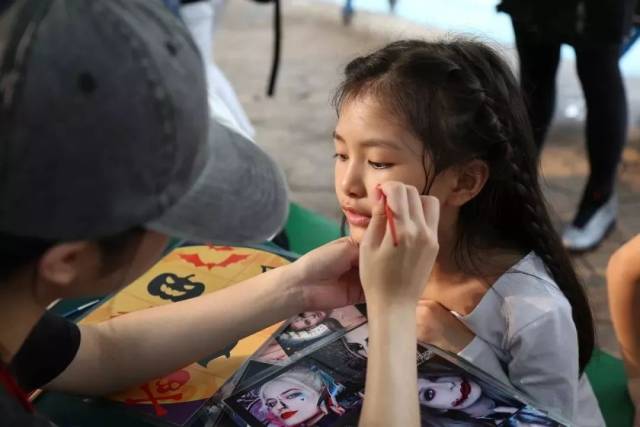 明明一起玩万圣节,凭啥长隆国际大马戏可以这