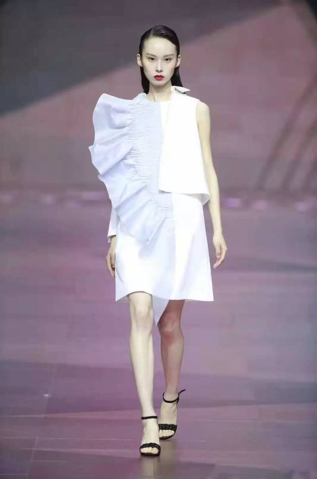 2019春夏中国国际时装周闭幕,afia认证模特暴梓祎收获
