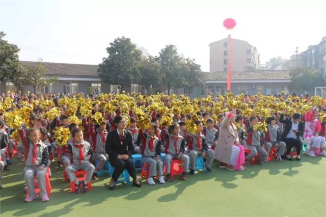 缘结"一带一路",纷纷来贺 共庆贺 今年暑假,南京市西善桥小学"梦想娃