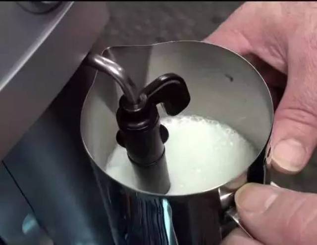怎么打出完美奶泡?完全打奶泡手册