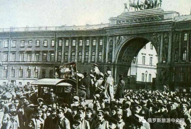 十月革命一声炮响送来了马克思主义,也给了"冬宫"一场浩劫!