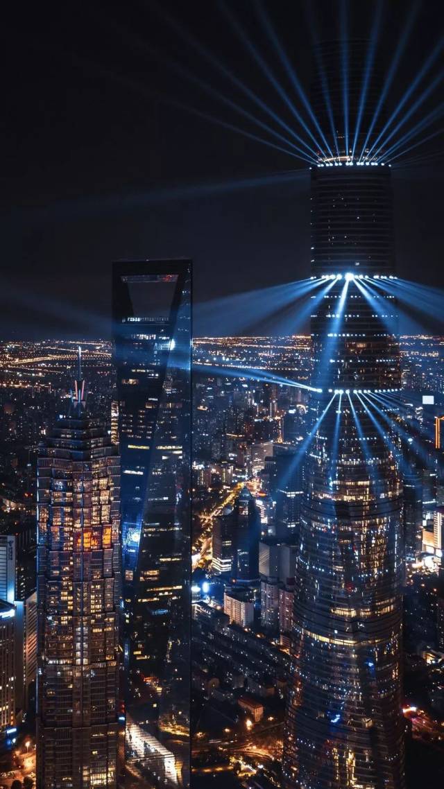 2018全新版外滩夜景上线,每一帧都是朋友圈大片!