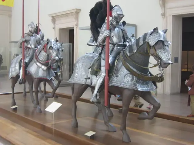 16世纪前期的欧洲骑士用全套板甲