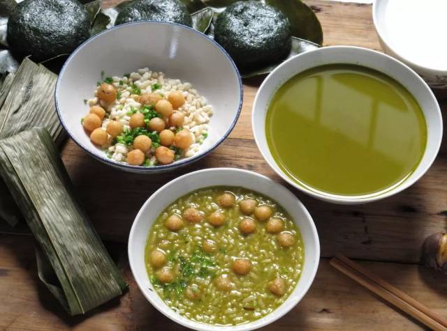 恭城油茶是恭城瑶胞的一种传统食品,据史料记载始于唐代.