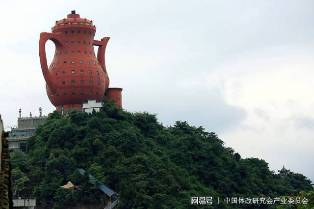 这就是贵州省遵义市湄潭县,被誉为"贵州高原上的一颗明珠"和"云贵小
