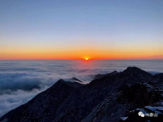 还没有融化 泰山还是童话般的世界 旭日东升,云海玉盘, 晚霞夕照