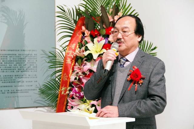 北京市收藏家协会专家委员会副主任,书画专业委员会主任李长安