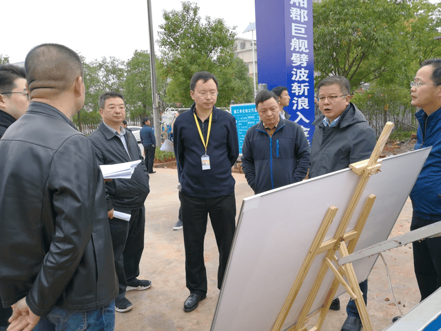 袁钊带队开展人民路两厢重点项目现场调度