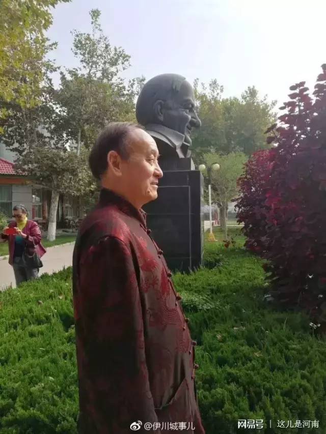 【厚重伊川】咱伊川北花坛杜康像原来是他设计的!