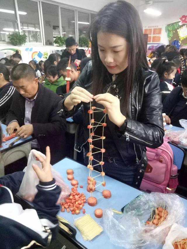 趣味萝卜搭塔,别样亲子实践 | 东城实验学校小学校区2018年科技节亲子