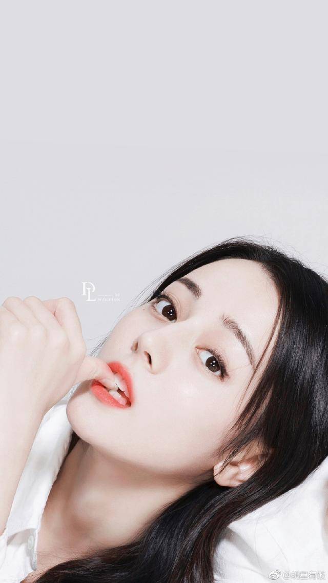 迪丽热巴 撅嘴卖萌简直太可爱了