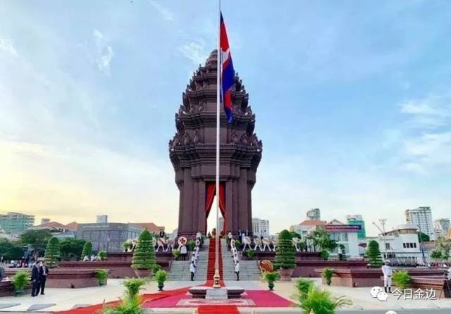 每年11月9日的独立日是柬埔寨的国庆日,1953年柬埔寨在这一天脱离法国