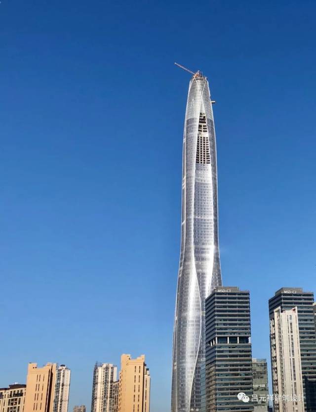 直插云霄|天津滨海最亮眼新地标 —— 天津周大福金融中心渐趋成形