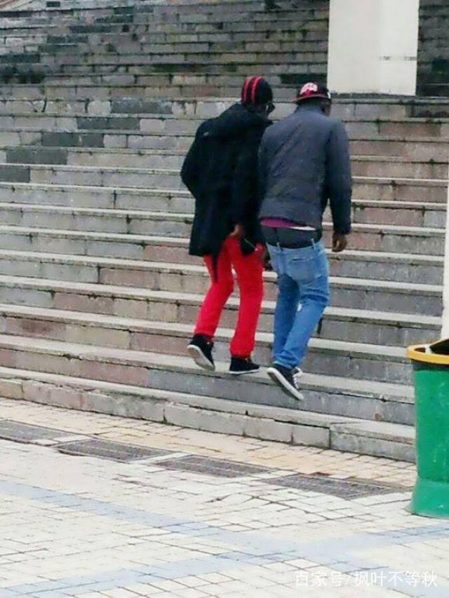 贾斯汀 比伯痴迷的sagging 你能接受吗?