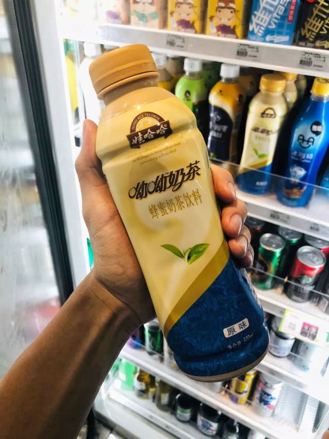 meco牛乳茶也是颜值比较高的瓶装奶茶了,也是大王强烈推荐的一款