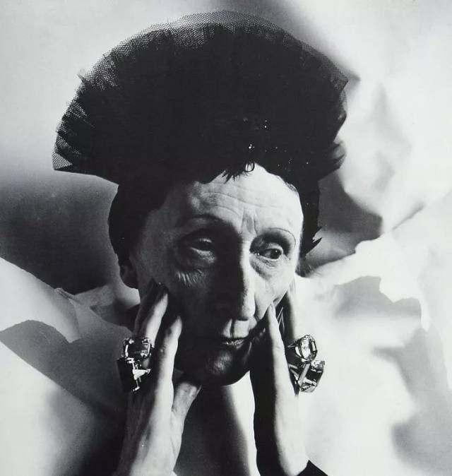 上世纪最古怪荒谬的英国女诗人—edith sitwell