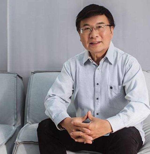 迅雷不及掩耳盗铃之势!韩乔生和鞠萍姐姐来了