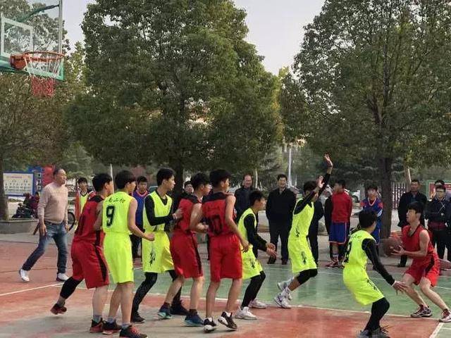 阜南一初喜获2018年阜南县青少年篮球锦标赛亚军!