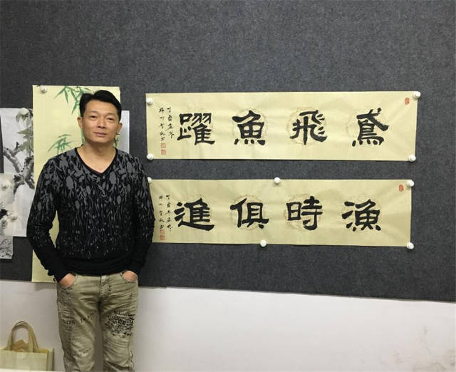 外联部副主任,广东省肇庆市收藏家协会理事,肇庆市收藏家协会书画专业