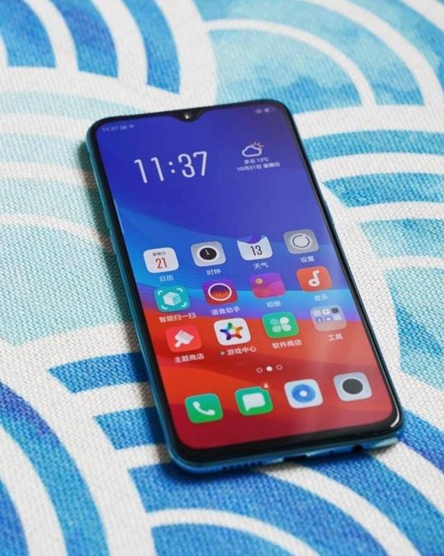 全面升级的oppo r15x值不值得买?我来告诉你!