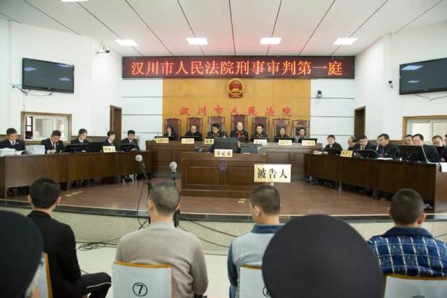 11月12日,经汉川市人民检察院审查起诉,喻增国等11名被告人涉黑案在