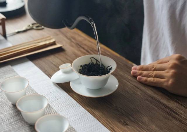 学泡茶注水手法五招适用不同的茶