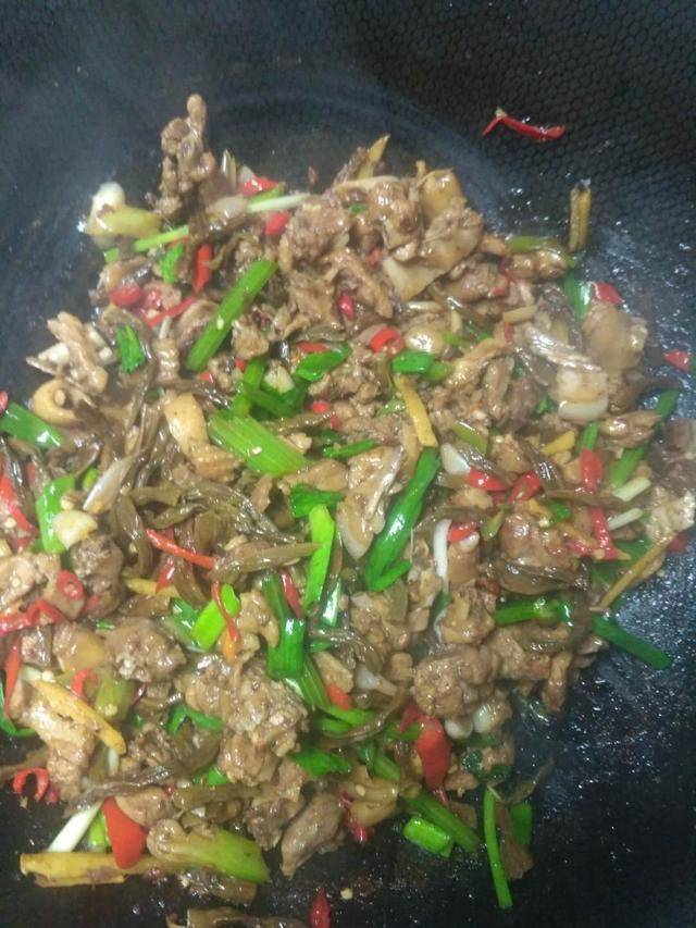 干豆角炒鸭肉的做法,干豆角炒鸭肉怎么做好吃