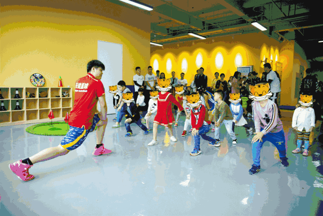 南宁现在的小孩怎么了?才2岁就