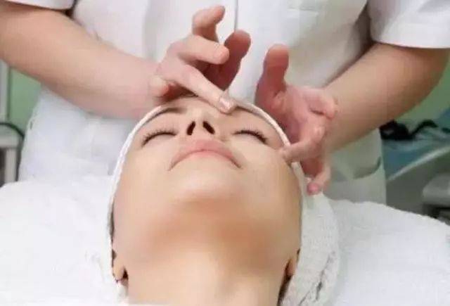 “氧”成好状态~仅29元抢价值1198元姬颜氏美丽汇皮肤管理套餐~12店通用~4项护肤疗程+2项头/颈按摩~