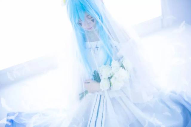 同人作品展示 玫瑰战争 安莉洁 coser:@aoi_这骑士的味道竟然该死的