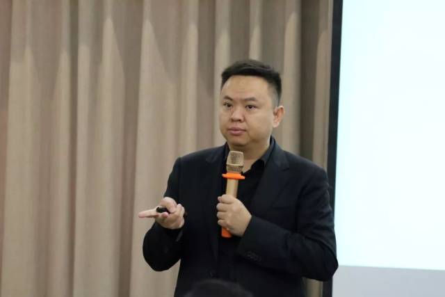 在洪伟老师的带领下,学习借鉴稻盛和夫创办两家世界500强企业的文化