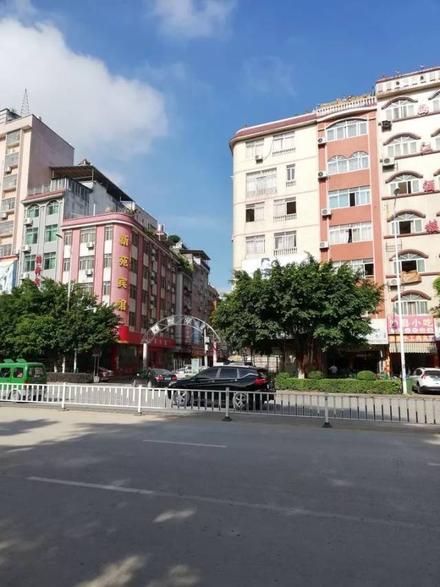 位于广西藤县藤州镇河东区津南路101号房屋所有权和土地使用权【房屋