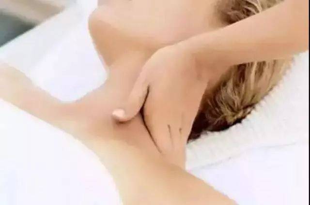 “氧”成好状态~仅29元抢价值1198元姬颜氏美丽汇皮肤管理套餐~12店通用~4项护肤疗程+2项头/颈按摩~