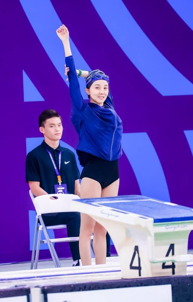 《超新星全运会》开启游泳新篇章 赖美云上演"鼠刨"式