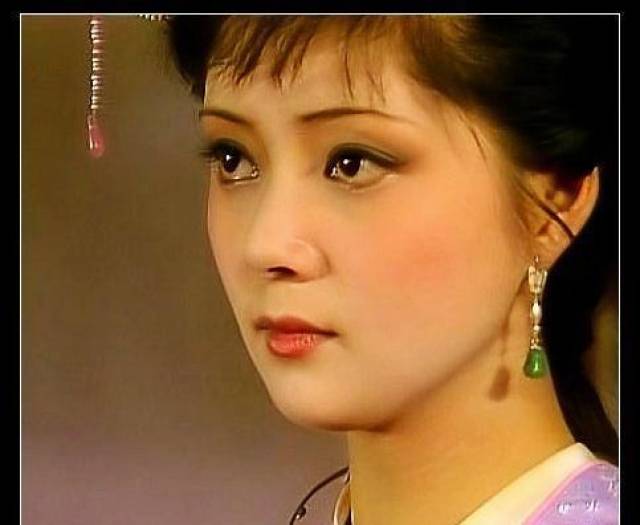 87红楼梦主演,一个当了导演,一个做了地产大亨