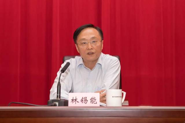 上图为林锡能局长 从1956年至今,六十多年栉风沐雨,六十多年春华秋实