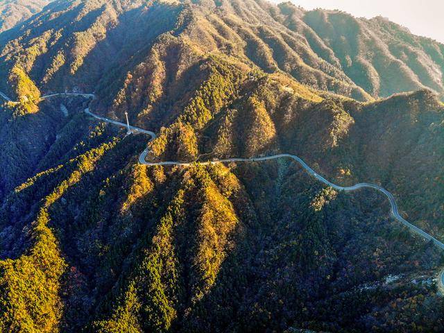 马丁公路,蜿蜒山路体验大别山别样风情