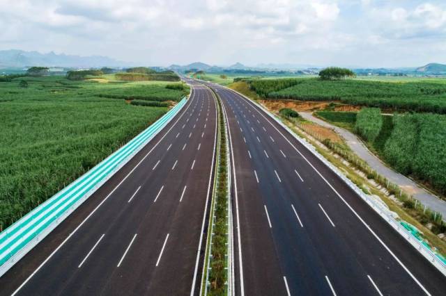 【通车倒计时】科技领跑,智慧升级——看柳南高速公路