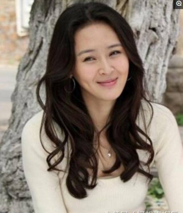 于明加全家照,与丈夫低调恩爱幸福,女儿颜值超高