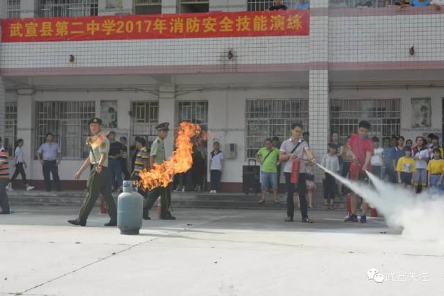 武宣县二中:"特长 文化"并进的"花园式"校园