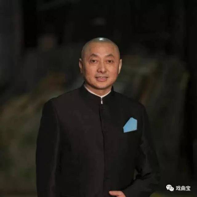 名家尹章旭饰演刘备