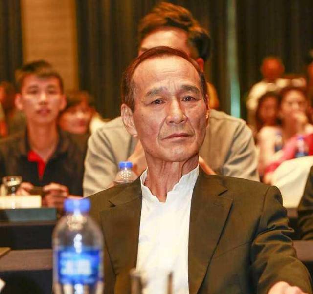 曾是14k大佬, 陈惠敏见了都会礼让3分, 当年与"跛豪"平起平坐!