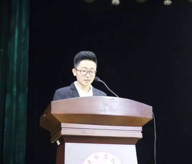 舒一航,张展硕,尹昌斌等三位学长分享了他们的学习方法和经验.