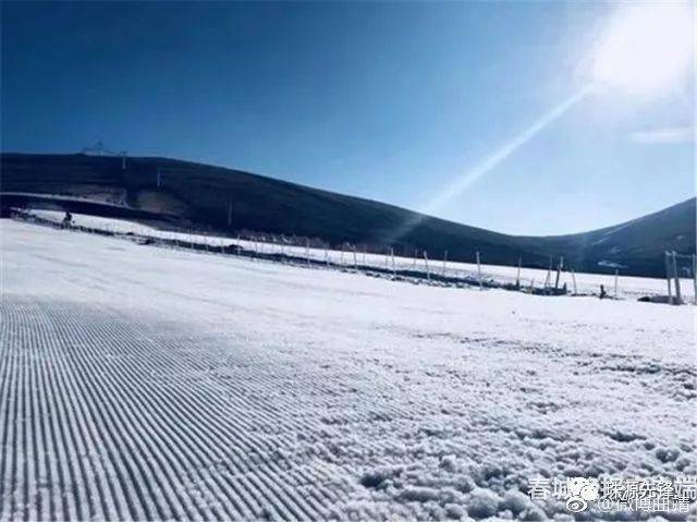 滑雪场——大海草山滑雪场,就着利好天气连日来正加速"造雪",完善雪道