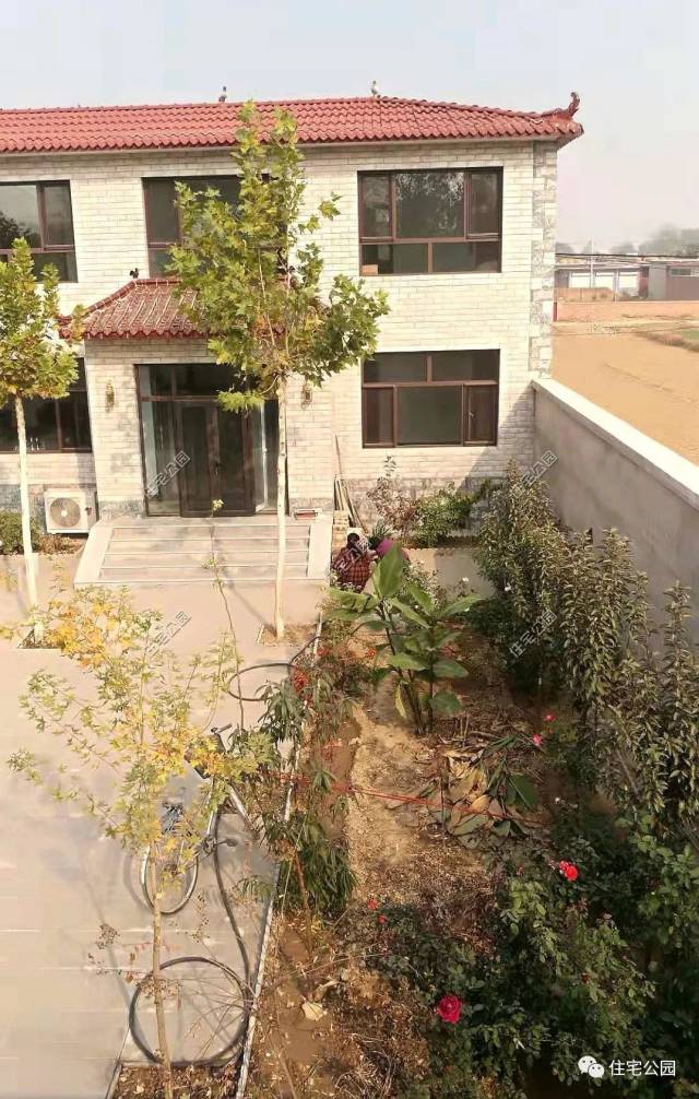 晒家丨河南李先生农村自建房,七十岁父母亲手打造有花